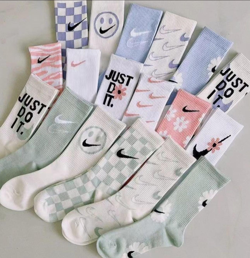 6 Pairs of Socks