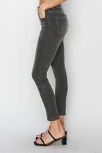 Load image into Gallery viewer, RISEN Full Size High Rise Ankle Skinny Jeans
