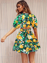 Load image into Gallery viewer, Printed Surplice Short Sleeve Dress
