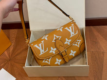 Load image into Gallery viewer, LV Handbag
