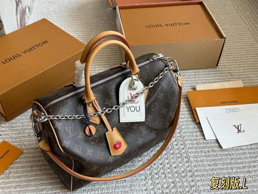 Speedy Bag W/ Chain