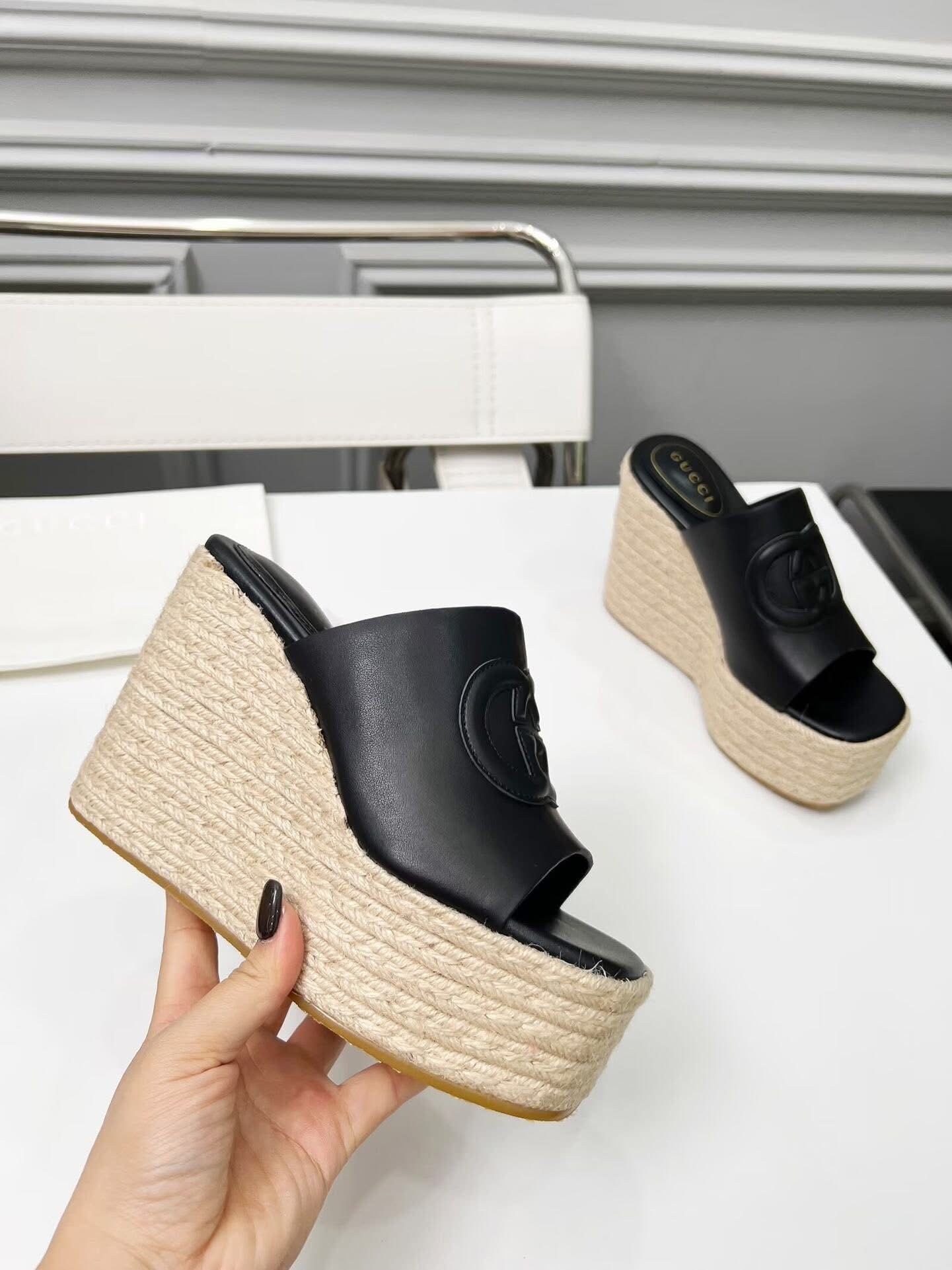 G Wedge