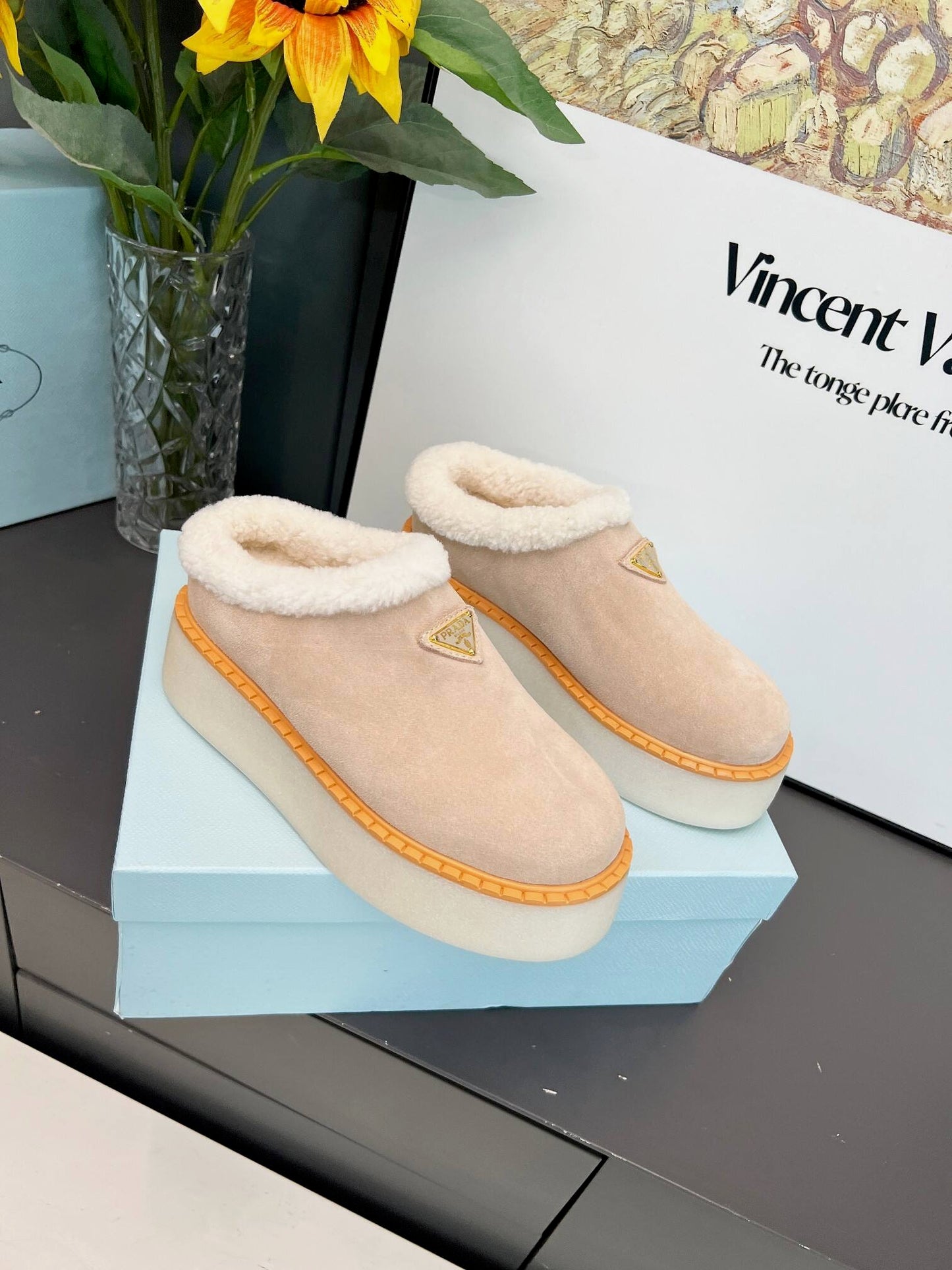 Double Pumped Platform Slipper
