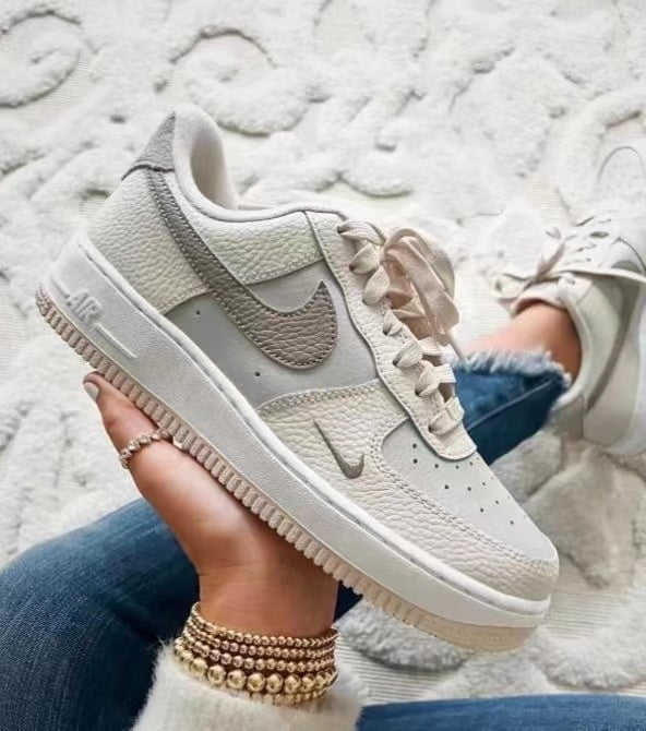 Nude Dunks