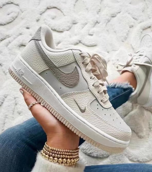 Nude Dunks