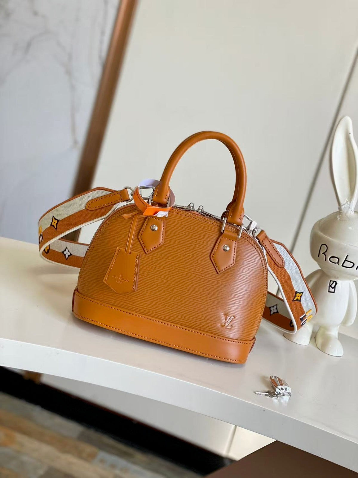 Handbag with Chain