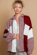 Load image into Gallery viewer, POL Houndstooth Contrast Cable Knit Pocket Shacket
