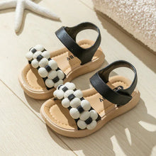 Load image into Gallery viewer, Girl’s Flower Sandals
